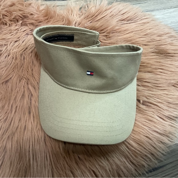Tommy Hilfiger Visor Flag Tan OS - Picture 1 of 6